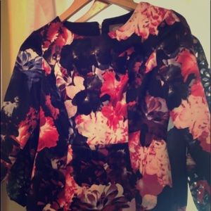 Amelia NY. Size 2. Never worn .